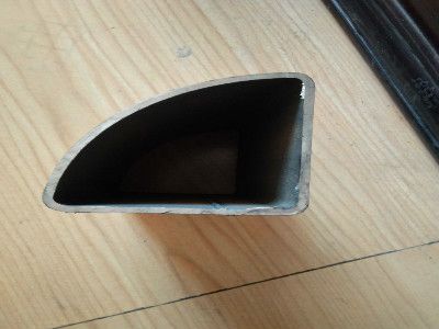 天津市北辰區(qū)滕飛翔金屬制品銷售部 專業(yè)供應(yīng)面包管、扇形管、凹槽管，批發(fā)價(jià)格，品質(zhì)保障